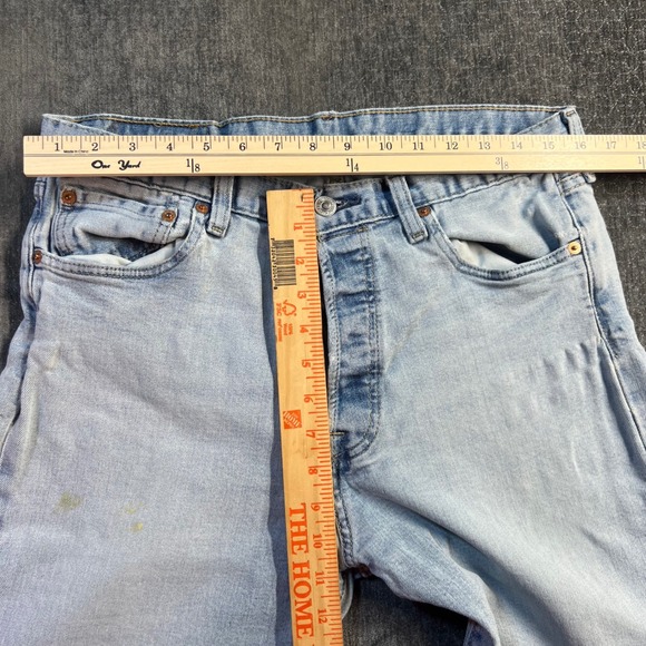 Levi's 501 Original Button Fly Jeans Men's Light Wash Distressed Size 34x - Picture 7 of 10
